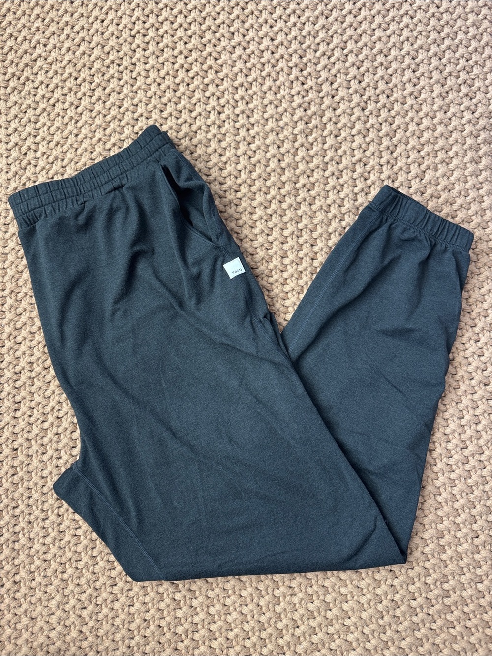 Vuori Boyfriend Joggers jn Dark Charcoal Gray  Women’s Size Large